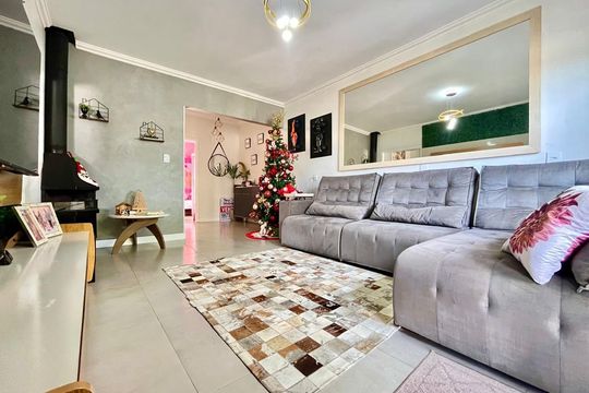 Casa à venda com 3 quartos, 110m² em São José, Canoas