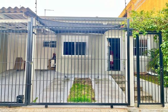 Garagem de casa à venda com 3 quartos, 110m² em São José, Canoas