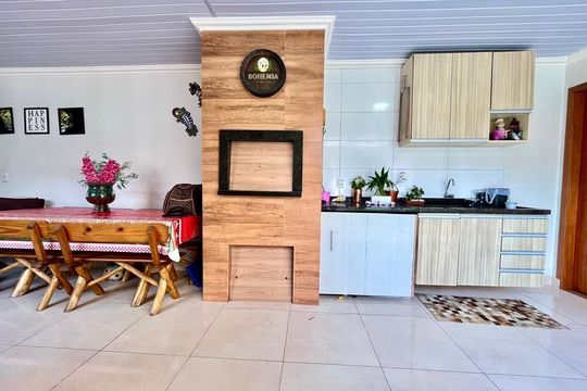 Cozinha de casa à venda com 3 quartos, 110m² em São José, Canoas