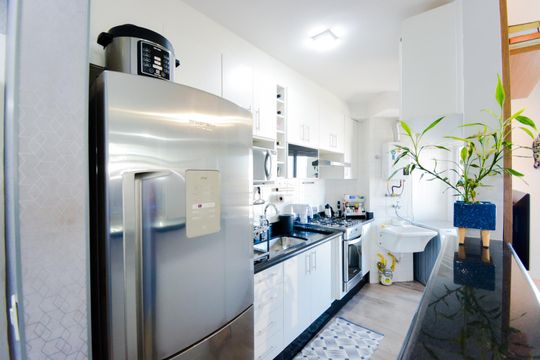 Cozinha de apartamento à venda com 2 quartos, 54m² em Vila Endres, Guarulhos