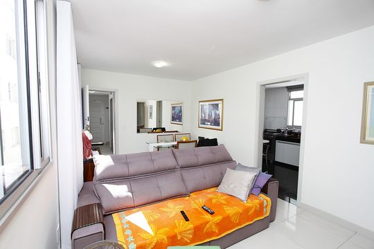 Sala de apartamento à venda com 3 quartos, 77m² em Grajaú, Belo Horizonte