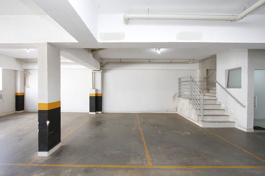 Garagem de apartamento à venda com 3 quartos, 77m² em Grajaú, Belo Horizonte