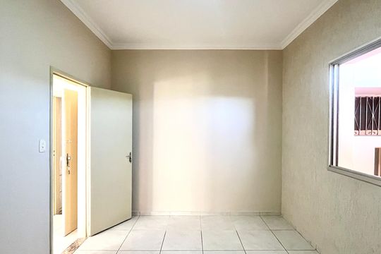 Casa para alugar com 4 quartos, 400m² em Aparecida, Belo Horizonte