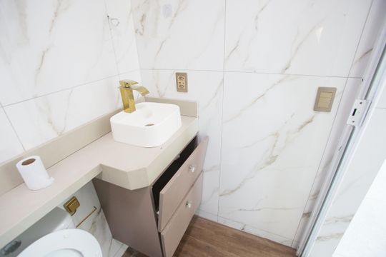 Banheiro Social de apartamento à venda com 2 quartos, 49m² em Pechincha, Rio de Janeiro
