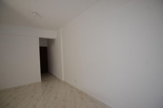 Sala de apartamento para alugar com 2 quartos, 60m² em Praça Seca, Rio de Janeiro