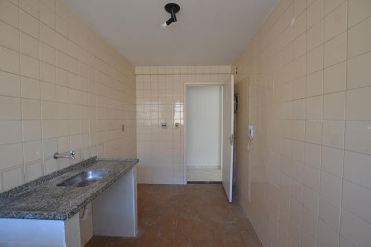 Cozinha e Área de Serviço de apartamento para alugar com 2 quartos, 60m² em Praça Seca, Rio de Janeiro