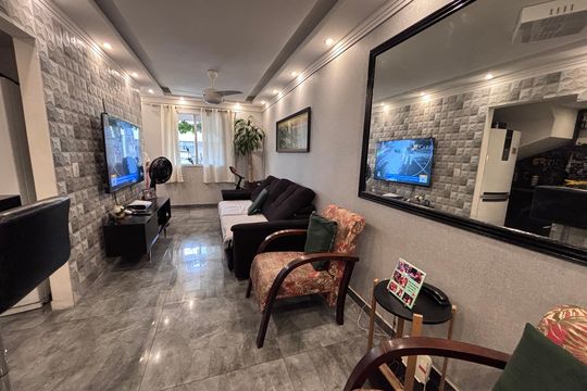 Sala de casa de condomínio para alugar com 3 quartos, 84m² em Vargem Grande, Rio de Janeiro
