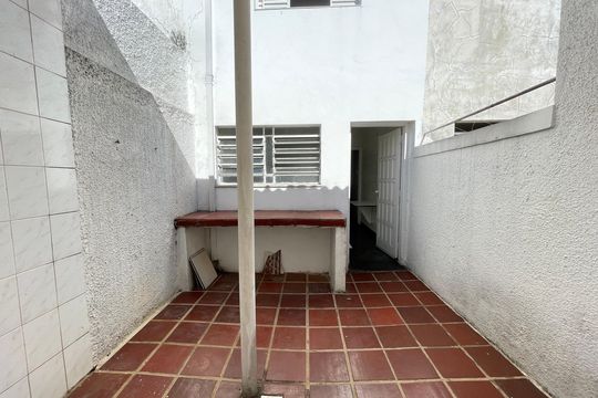 Quintal de casa para alugar com 2 quartos, 100m² em Jardim Alvorada (zona Oeste), São Paulo