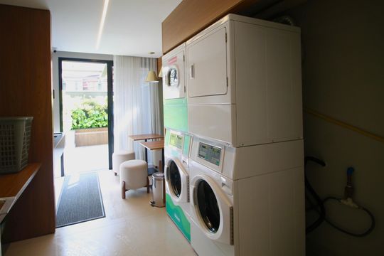 Área comum - Lavanderia de apartamento para alugar com 1 quarto, 53m² em Bigorrilho, Curitiba
