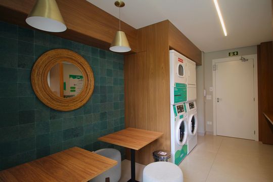 Área comum - Lavanderia de apartamento para alugar com 1 quarto, 53m² em Bigorrilho, Curitiba