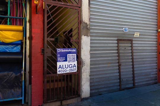 Fachada de casa para alugar com 2 quartos, 68m² em Satélite Santa Barbara, São Paulo