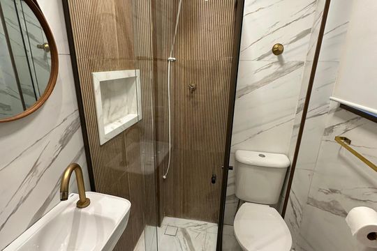 Banheiro de apartamento para alugar com 1 quarto, 15m² em Gonzaguinha, São Vicente