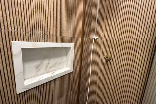 Banheiro de apartamento para alugar com 1 quarto, 15m² em Gonzaguinha, São Vicente