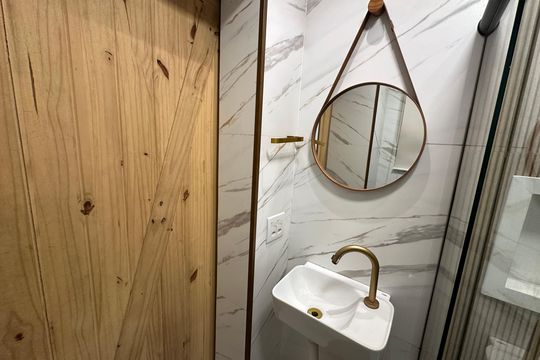 Banheiro de apartamento para alugar com 1 quarto, 15m² em Gonzaguinha, São Vicente