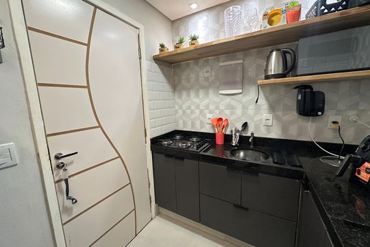 Cozinha de apartamento para alugar com 1 quarto, 15m² em Gonzaguinha, São Vicente