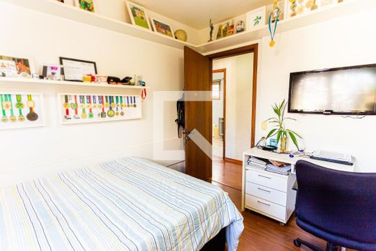 Quarto 1 de casa à venda com 4 quartos, 303m² em Ideal, Novo Hamburgo