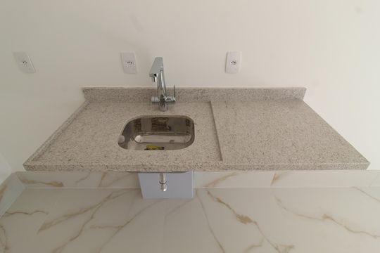 Cozinha de kitnet/studio à venda com 1 quarto, 30m² em Indianópolis, São Paulo