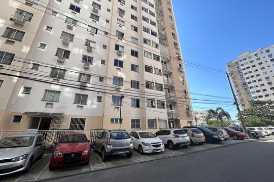 Fachada do bloco de apartamento para alugar com 2 quartos, 50m² em Madureira, Rio de Janeiro