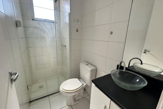 Banheiro de apartamento para alugar com 2 quartos, 50m² em Madureira, Rio de Janeiro