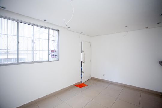 Sala de apartamento à venda com 3 quartos, 58m² em Kennedy, Contagem