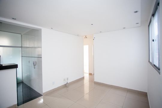 Apartamento à venda com 3 quartos, 58m² em Kennedy, Contagem