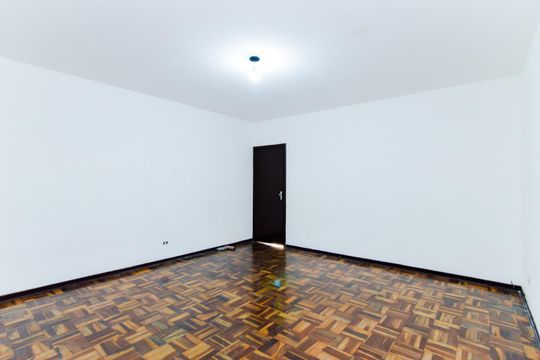 Sala de casa para alugar com 4 quartos, 200m² em Jardim Santa Clara, Guarulhos