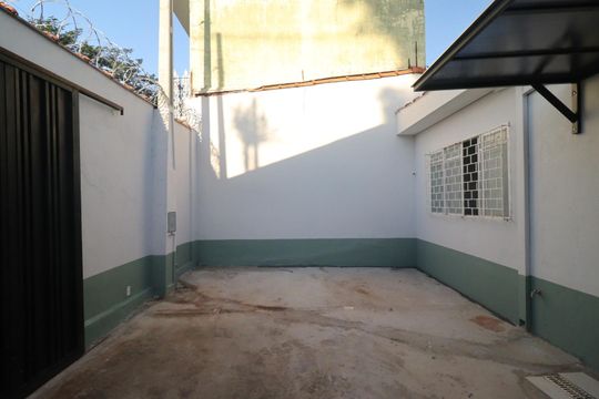 Quintal  de casa para alugar com 2 quartos, 100m² em Vila Elisa, Ribeirão Preto