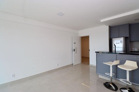 Sala  de apartamento para alugar com 2 quartos, 69m² em Brotas, Salvador