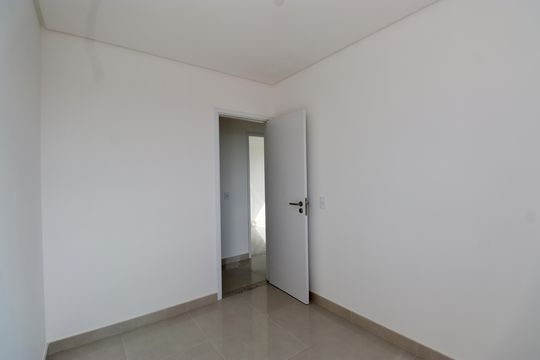 Quarto 1 de apartamento para alugar com 2 quartos, 69m² em Brotas, Salvador