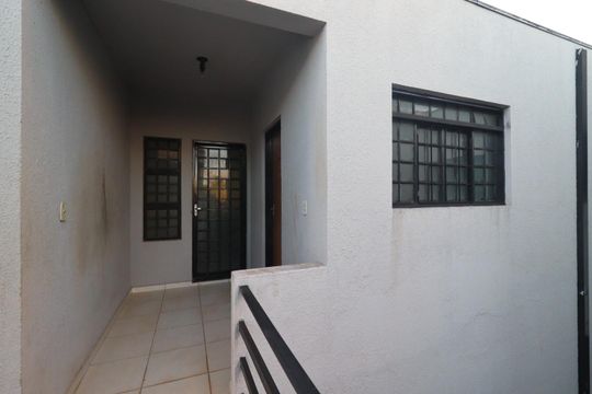 Entrada de apartamento para alugar com 2 quartos, 70m² em Vila Tiberio, Ribeirão Preto