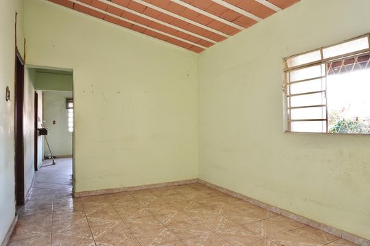 Sala  de casa à venda com 3 quartos, 400m² em Sagrada Família, Belo Horizonte