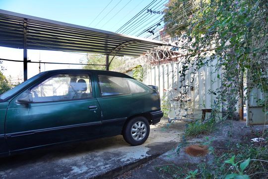 Garagem  de casa à venda com 3 quartos, 400m² em Sagrada Família, Belo Horizonte