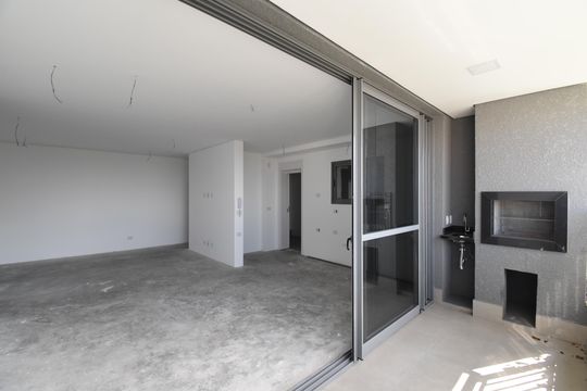 Apartamento à venda com 3 quartos, 137m² em Centro, Curitiba