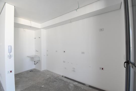 Sala e Cozinha de apartamento à venda com 2 quartos, 95m² em Centro, Curitiba