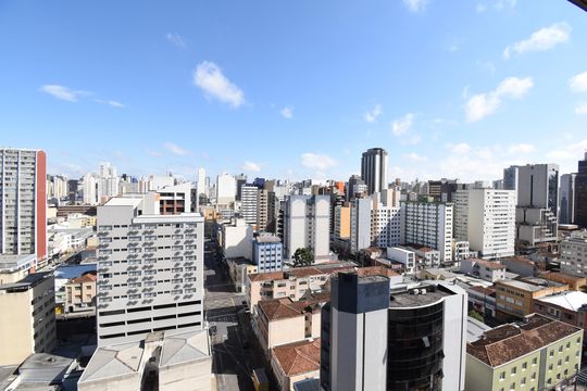 Sacada de apartamento à venda com 3 quartos, 157m² em Centro, Curitiba