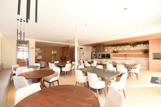 Área comum de apartamento à venda com 3 quartos, 157m² em Centro, Curitiba
