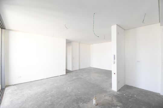 Sala e cozinha de apartamento à venda com 2 quartos, 147m² em Centro, Curitiba