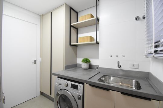 Área de Serviço de apartamento à venda com 2 quartos, 137m² em Centro, Curitiba
