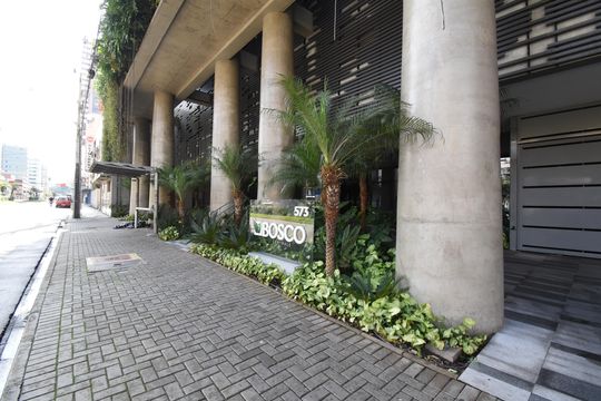 Fachada de apartamento à venda com 2 quartos, 105m² em Centro, Curitiba