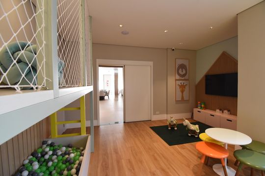 Área comum de apartamento à venda com 2 quartos, 105m² em Centro, Curitiba