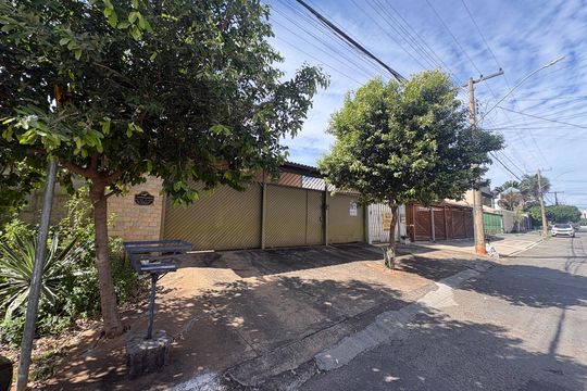 Casa à venda com 3 quartos, 481m² em Jardim América, Goiânia