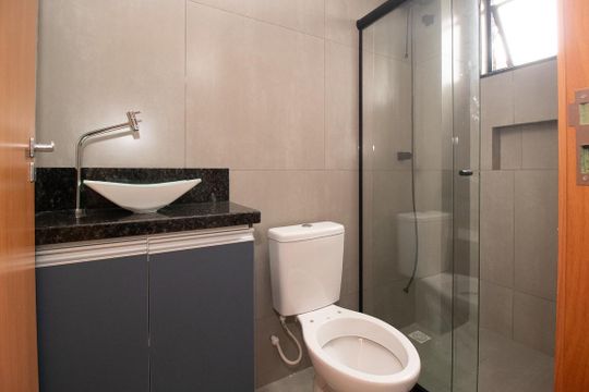 Banheiro Social de kitnet/studio para alugar com 1 quarto, 27m² em São Pedro, São José dos Pinhais