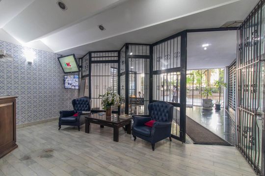 Hall social de apartamento para alugar com 3 quartos, 90m² em Centro Histórico, Porto Alegre