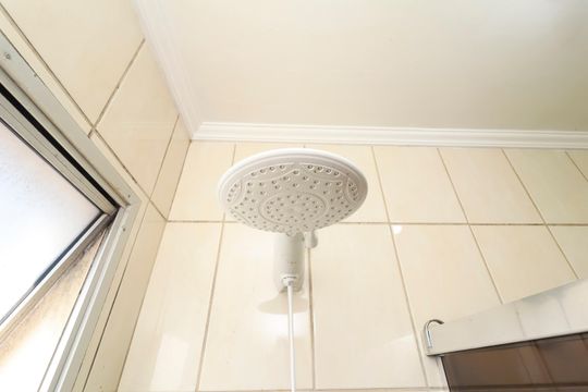Banheiro de apartamento à venda com 2 quartos, 45m² em Jardim Itapemirim, São Paulo
