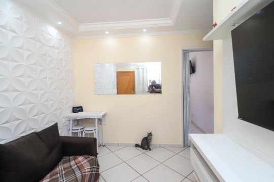 Sala de apartamento à venda com 2 quartos, 45m² em Jardim Itapemirim, São Paulo