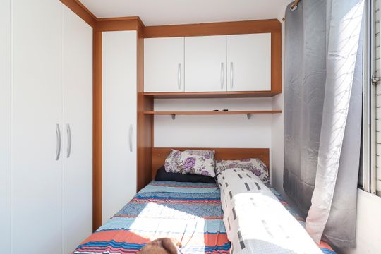 Quarto 1 de apartamento à venda com 2 quartos, 45m² em Jardim Itapemirim, São Paulo