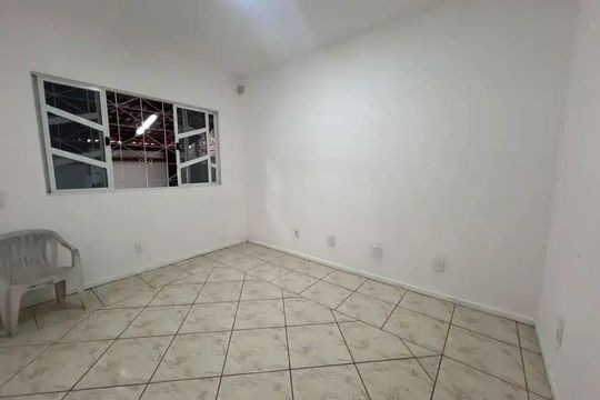 Quarto 2 de casa para alugar com 4 quartos, 160m² em Barreiros, São José
