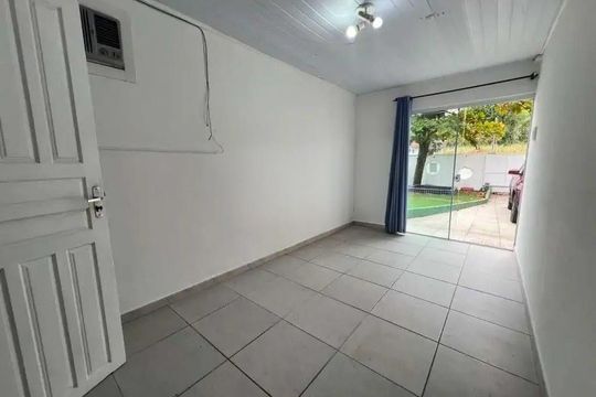 Sala de casa para alugar com 4 quartos, 160m² em Barreiros, São José