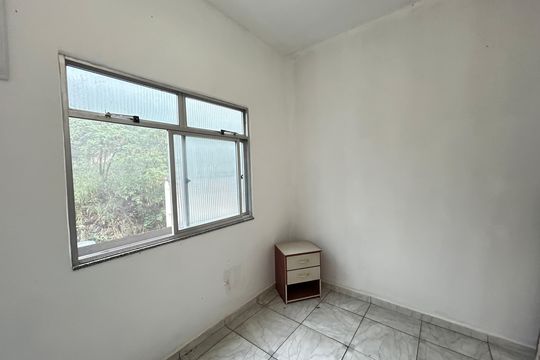 Quarto de kitnet/studio para alugar com 1 quarto, 28m² em Cascadura, Rio de Janeiro