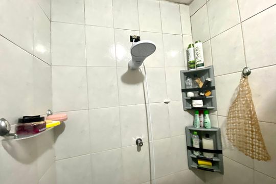 Banheiro de casa para alugar com 1 quarto, 120m² em Jardim Leblon, Guarulhos